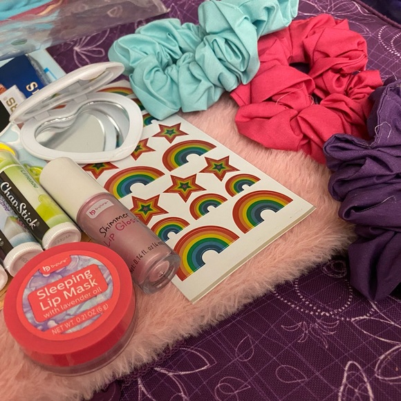 Chapstick/scrunchie bundle - Picture 2 of 2